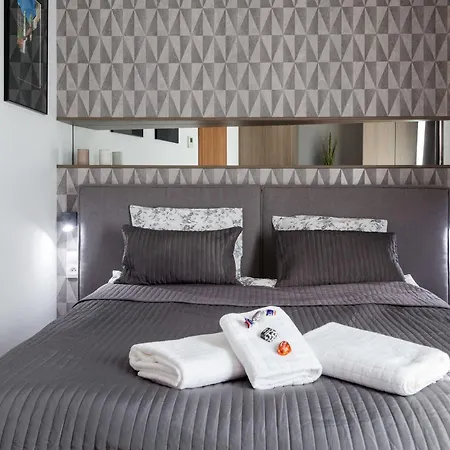 Modern Apartment By Wawel Castle *