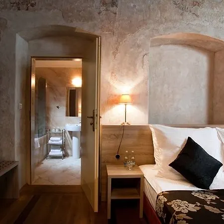 Hotel Santi 4*