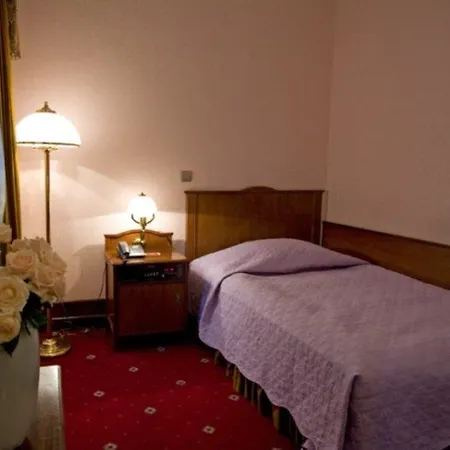 H15 Francuski Old Town - Destigo Otel Krakow