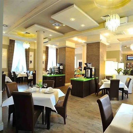 Otel Western Old Town