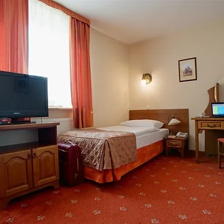 Regent 3* Cracóvia