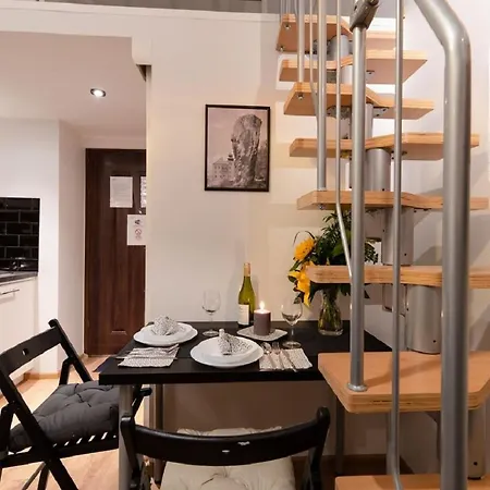 Apart Otel Dietla 99 - Ideal Location - In The Heart Of
