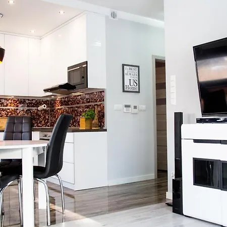 Apartament Skowronia Apartment *