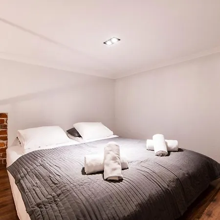 Apart Otel Dietla 99 - Ideal Location - In The Heart Of