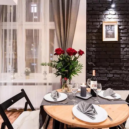 Dietla 99 - Ideal Location - In The Heart Of 3*