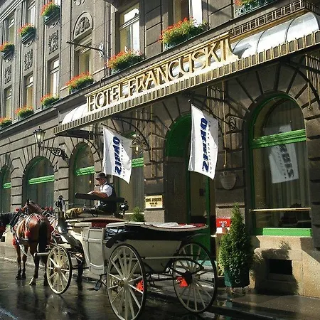 H15 Francuski Old Town - Destigo Otel