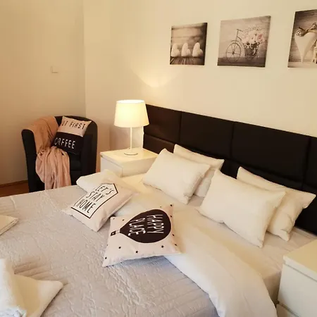 Old Aparthotel 2*