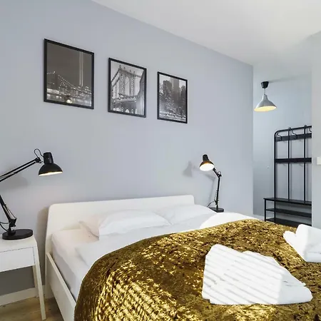 Apartment Harmonica Trynitarska By Renters *