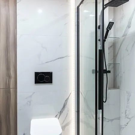 Modern View Of Planty Park Appartement