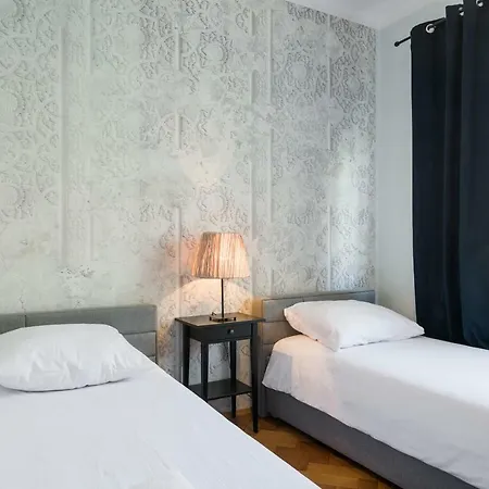 Bonjour Apart Old Town Apartment