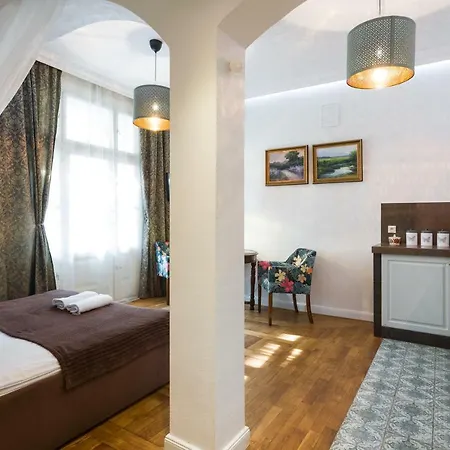 Bonjour Apart Old Town Apartment *