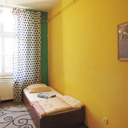 Hostel Shishkin Art *