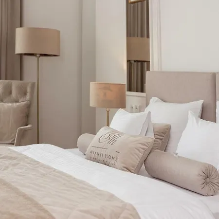 Aparthotel Avanti *
