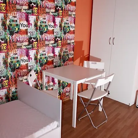 Pillows Party Hostel