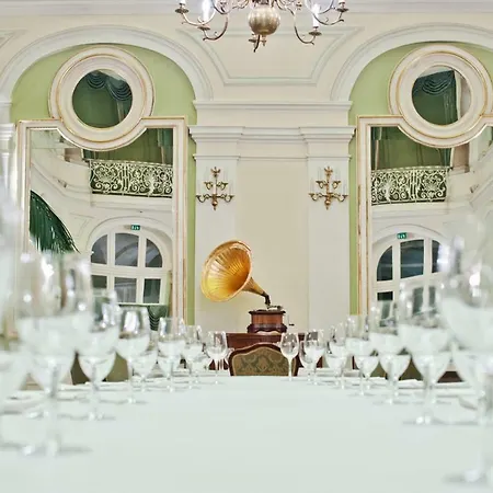 Grand 5* Krakow