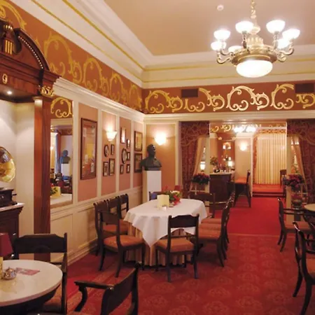 Grand Otel