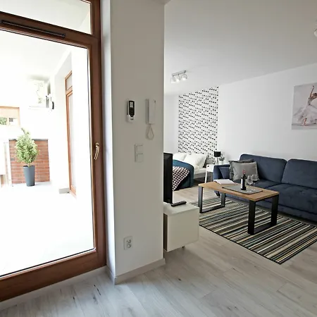 Apartment Garden *