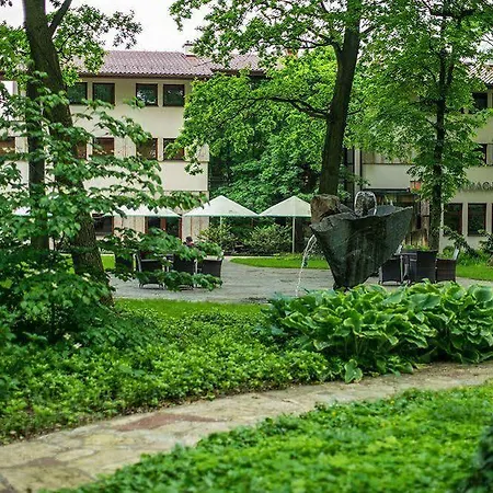 Farmona Business & 3* Krakow