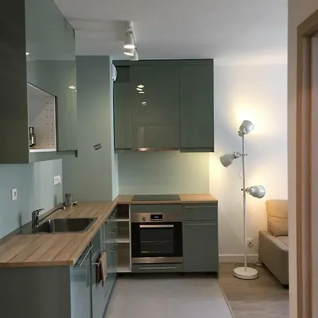 Shoq With Private Parking Apartamento Cracovia