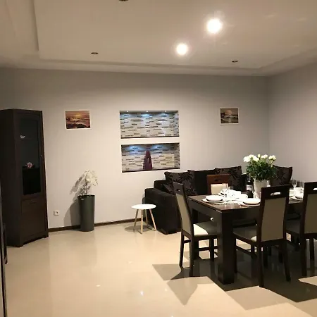 Family Apartment *