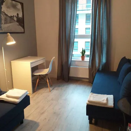 Apartment Am *