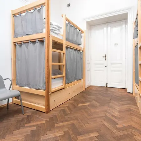 Bison Hostel *