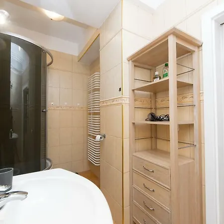 Apartment Spacious In Old Town P4you Pl