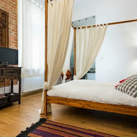 Apartment Nomad *