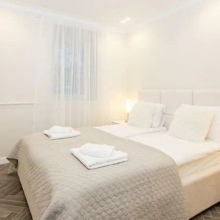 Sarego 16 A4you Apartament *