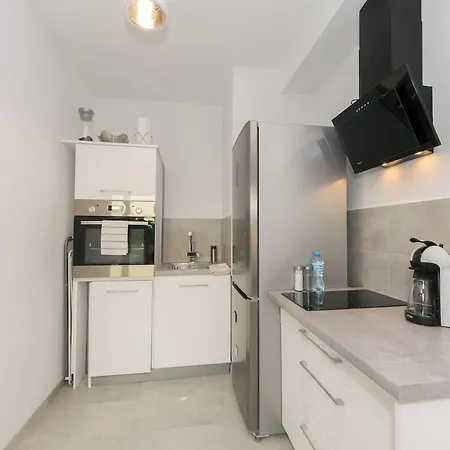 Cosy Studio With Private Garage P4you Pl Apartament *