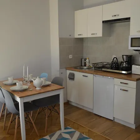 Mazowiecka 11 Apartment