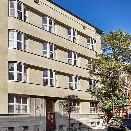 Calm Pedzichow Street Apartment *