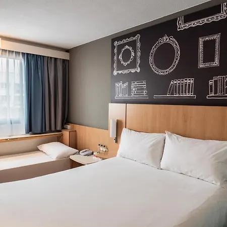 Ibis Centrum 3*