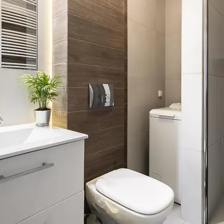 Arianska Apartments, Free Parking, Lift & Ac קרקוב