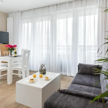Arianska Apartments, Free Parking, Lift & Ac דירה