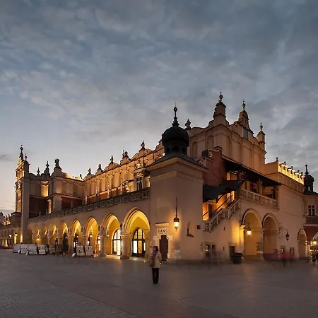 Betmanowska Main Square Adults Only