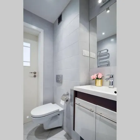 Apartment White Beds - For 6 People In The Center Krakow