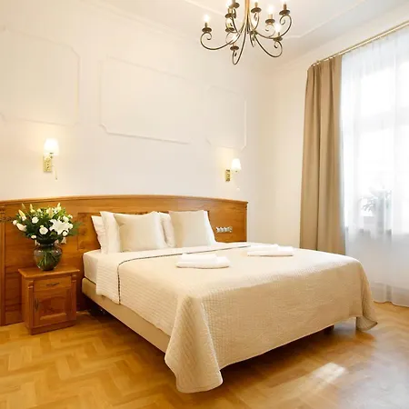 Ventus Rosa Boutique Lejlighedshotel 4*