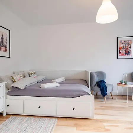 Apartment White Beds - For 6 People In The Center Krakow