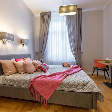 Centre Apartments-old Town Apartment *