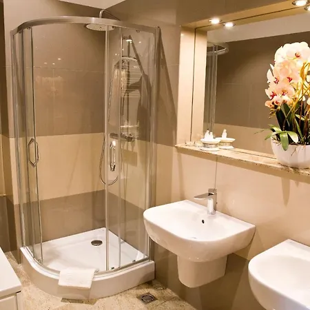 Polonia Hotel 3*