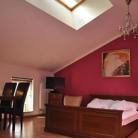 Apartment Splendor *