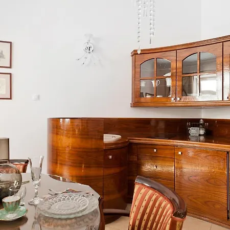 Cracovian By Loft Affair *