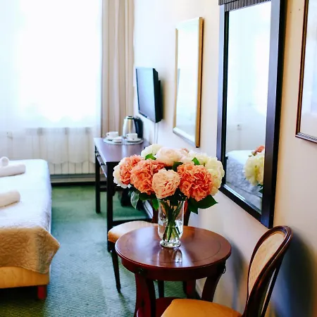 Miodosytnia Lejlighedshotel 3*