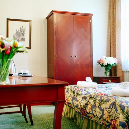 Lejlighedshotel Miodosytnia 3*