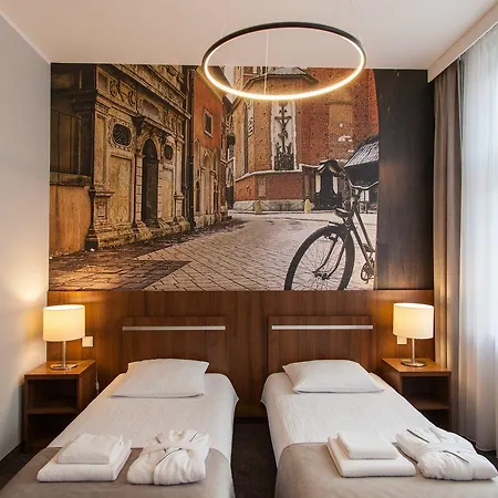 Otel Downtown 3*