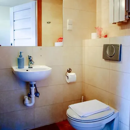 Miodosytnia Lejlighedshotel 3*