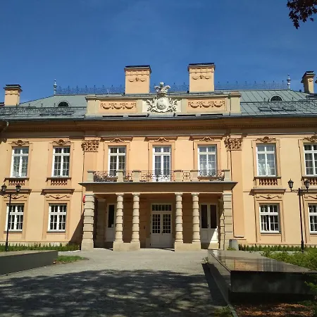 Palace Apartment *