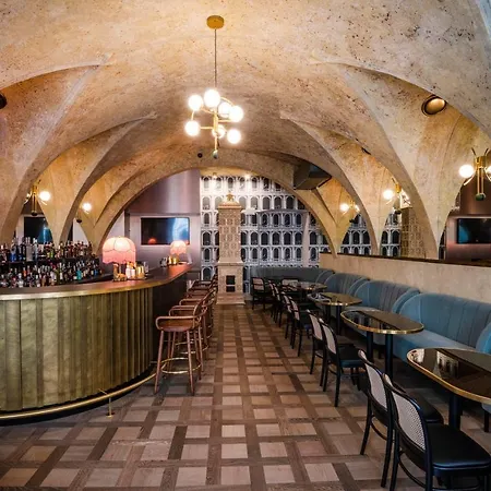 H15 Luxury Palace - Destigo Hotel Krakow