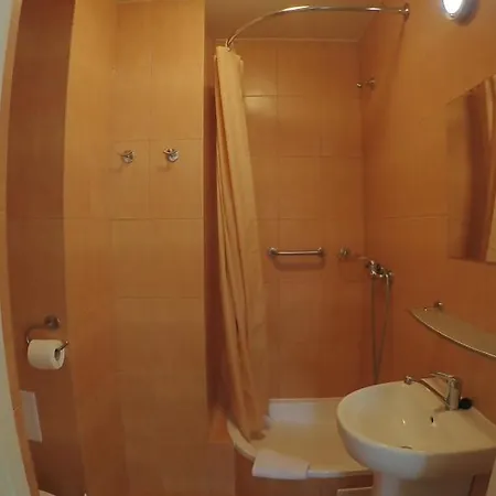 Nawojka Studenckie Hotel 2*